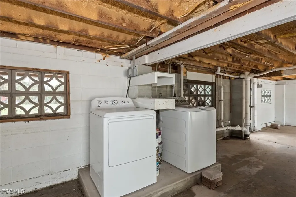 5481 Oak Ridge Avenue Fort Myers Beach FL 33931