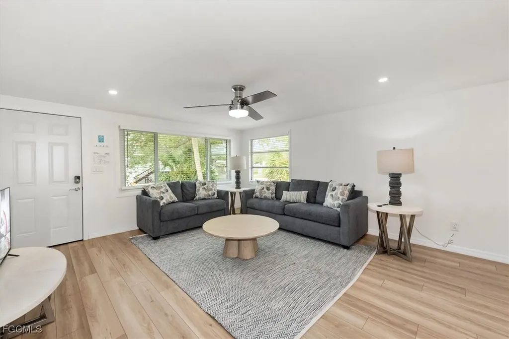 5481 Oak Ridge Avenue Fort Myers Beach FL 33931