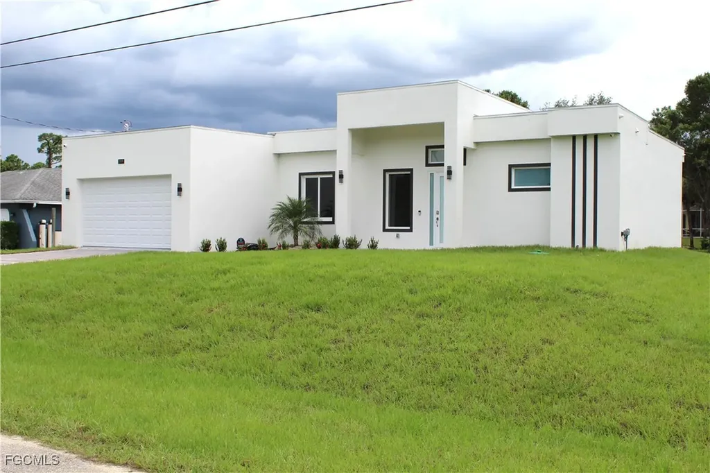 515 Broadway Avenue Lehigh Acres FL 33972