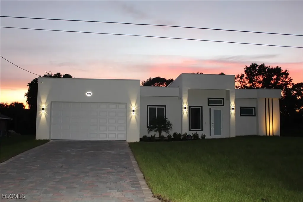 515 Broadway Avenue Lehigh Acres FL 33972