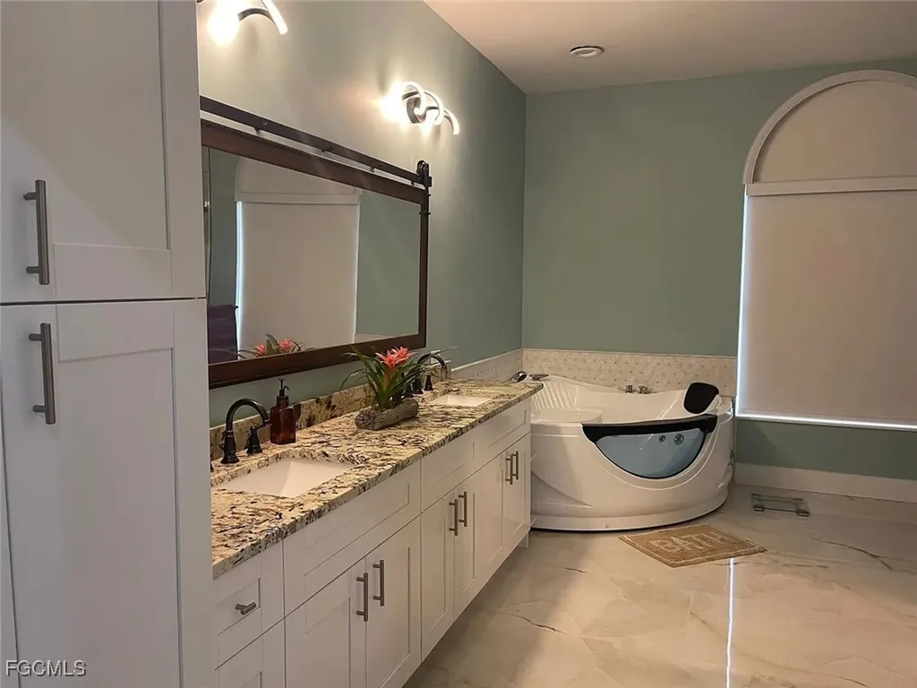 11279 Longshore Way W Naples FL 34119