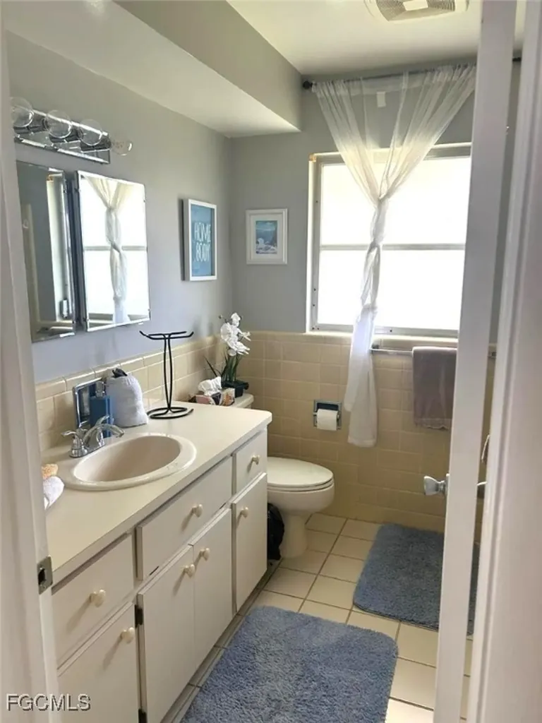 166 SW 52nd Street Cape Coral FL 33914
