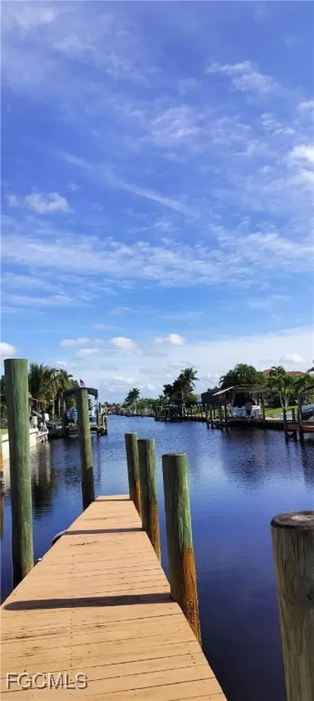 166 SW 52nd Street Cape Coral FL 33914