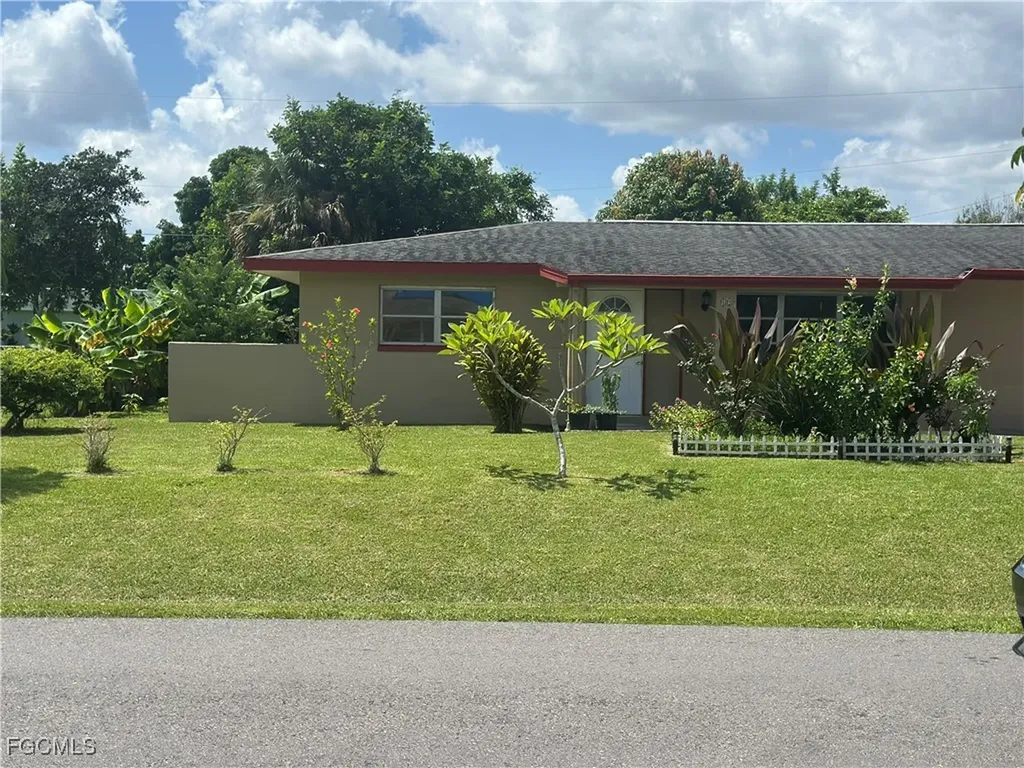 12 E Jasmine Lehigh Acres FL 33936