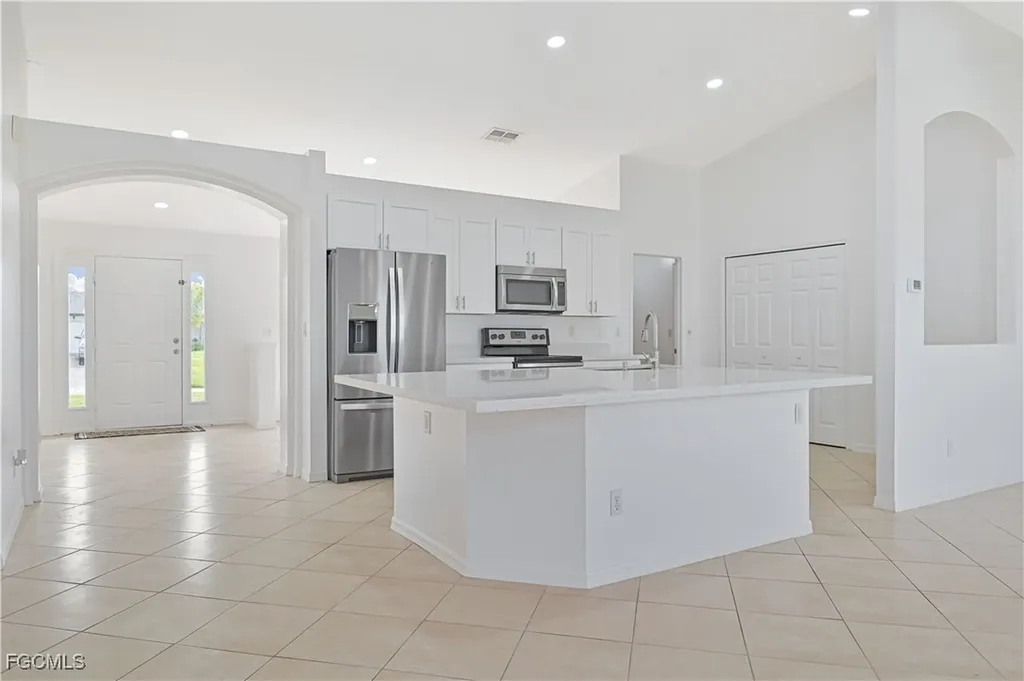630 NW 17th Avenue Cape Coral FL 33993