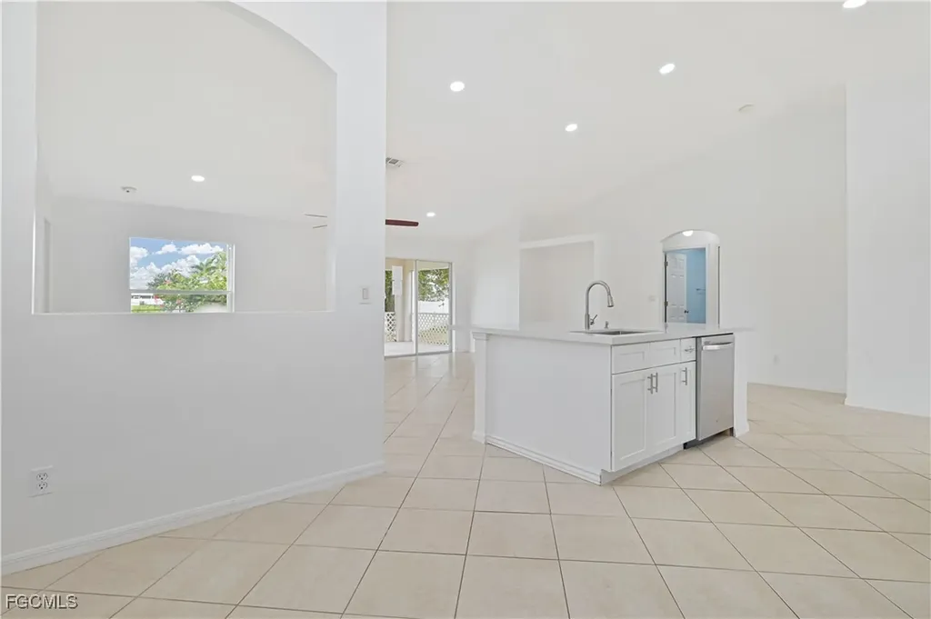 630 NW 17th Avenue Cape Coral FL 33993