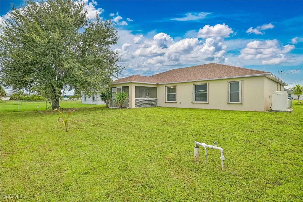 630 NW 17th Avenue Cape Coral FL 33993