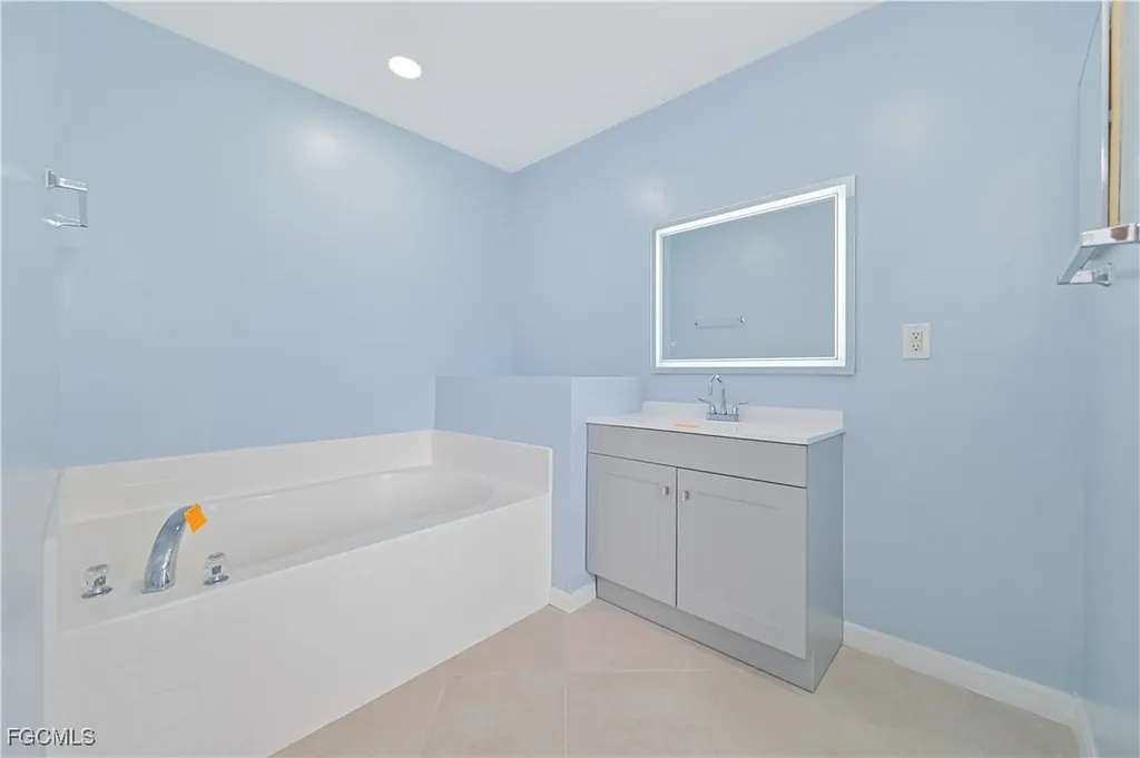 630 NW 17th Avenue Cape Coral FL 33993