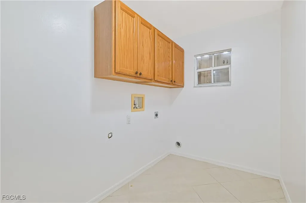 630 NW 17th Avenue Cape Coral FL 33993