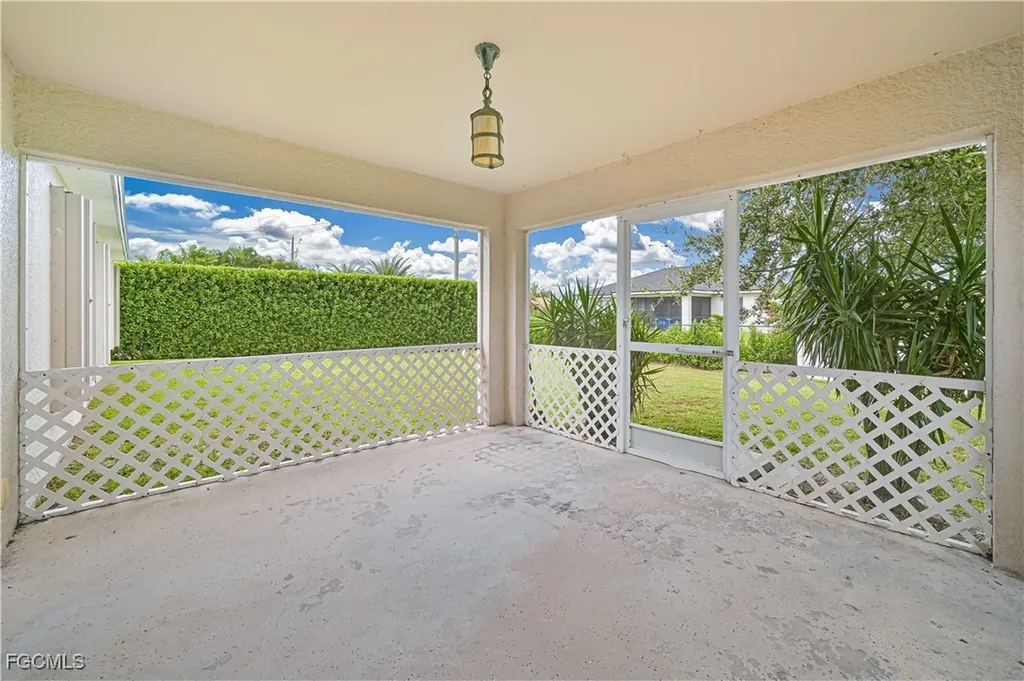 630 NW 17th Avenue Cape Coral FL 33993