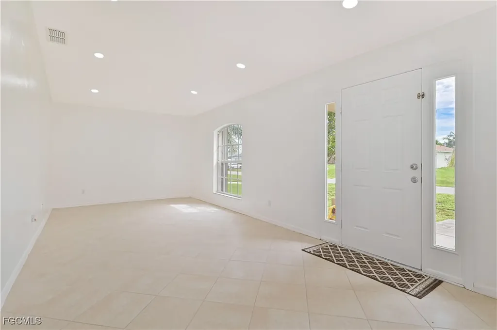 630 NW 17th Avenue Cape Coral FL 33993