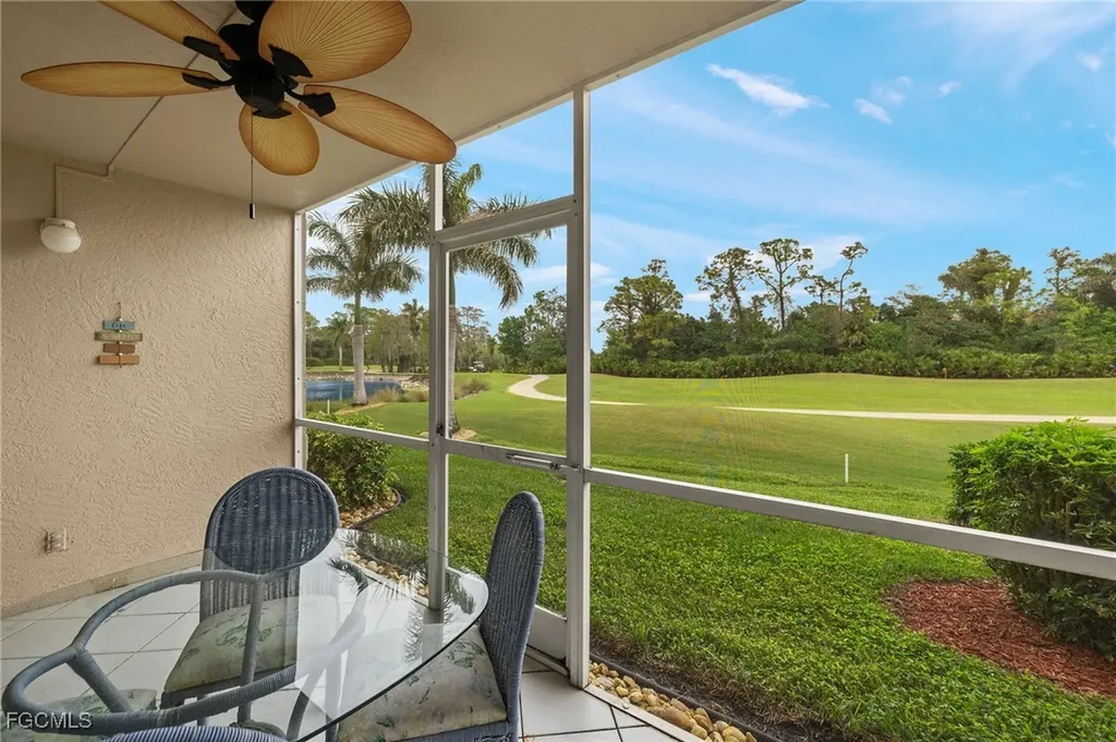 7025 Dennis Circle Naples FL 34104