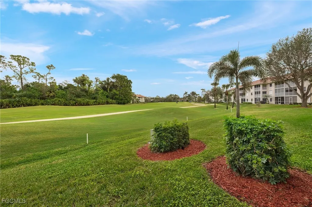 7025 Dennis Circle Naples FL 34104