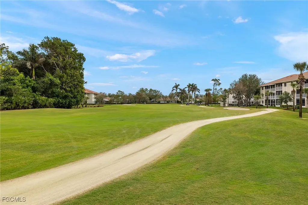 7025 Dennis Circle Naples FL 34104