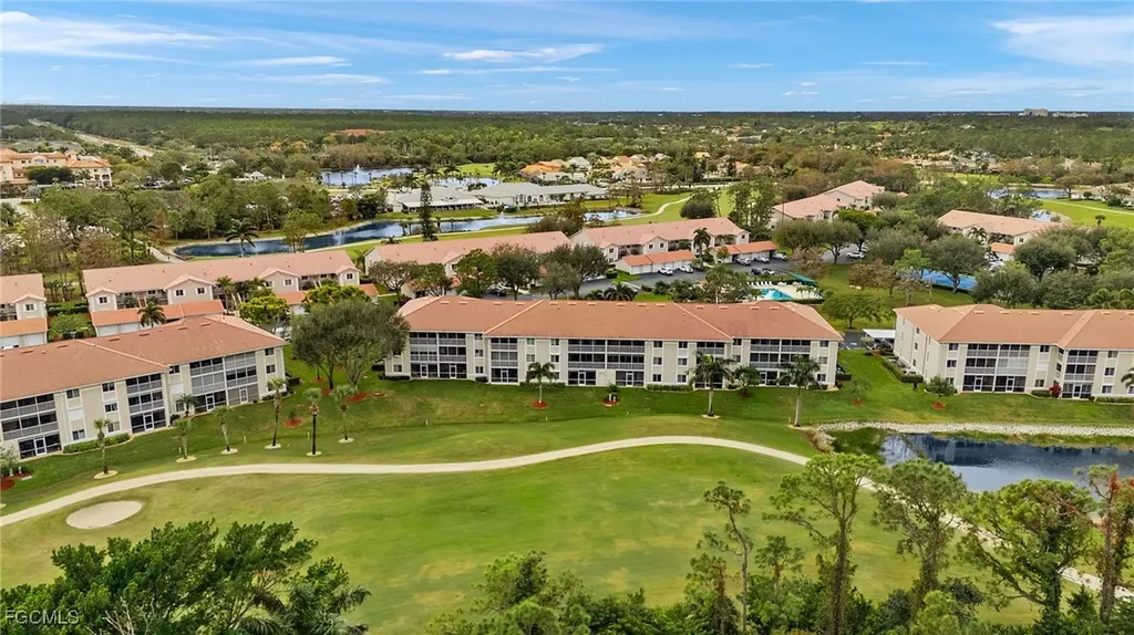 7025 Dennis Circle Naples FL 34104