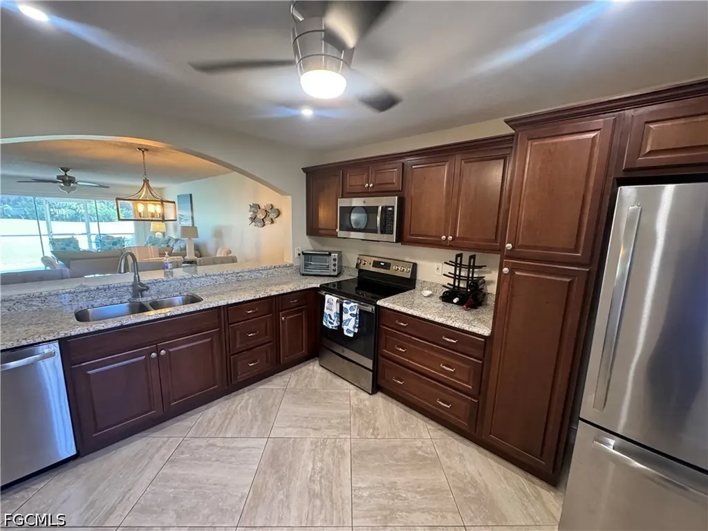 7025 Dennis Circle Naples FL 34104
