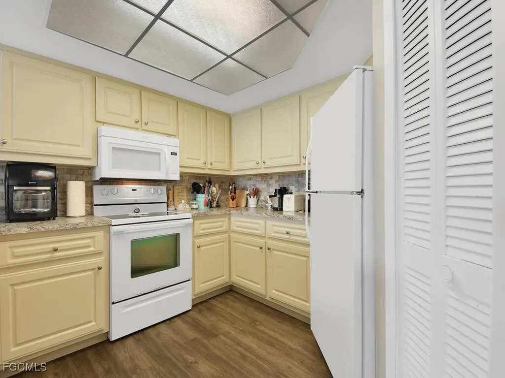 3619 SE 10th Avenue Cape Coral FL 33904