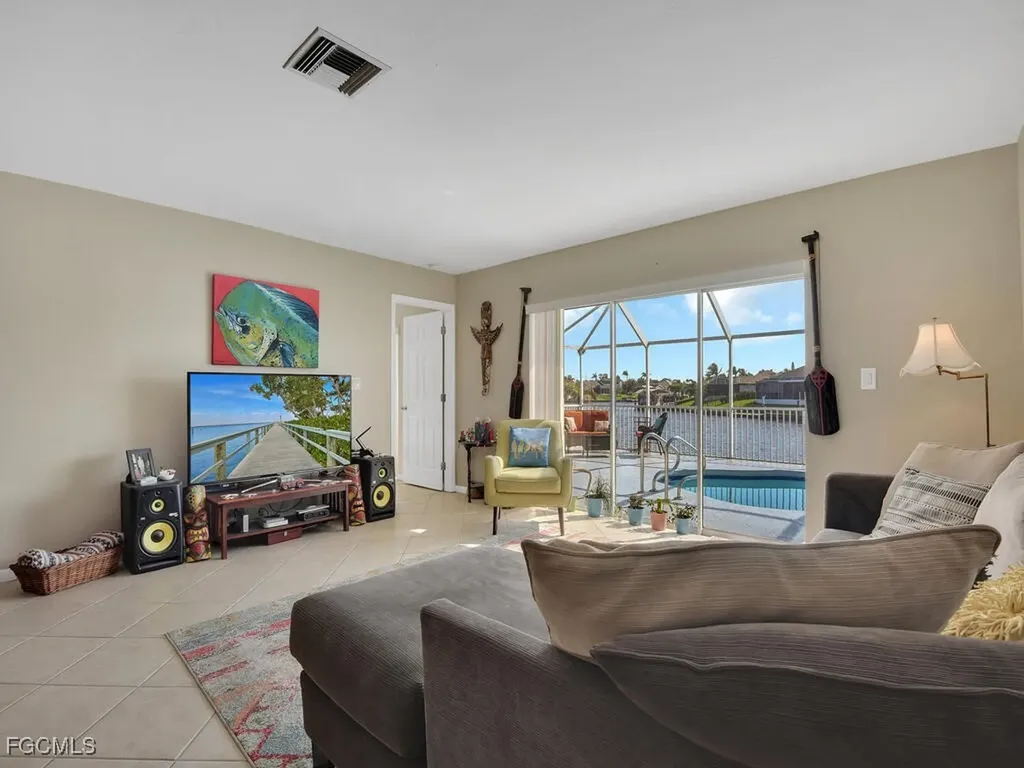 3619 SE 10th Avenue Cape Coral FL 33904