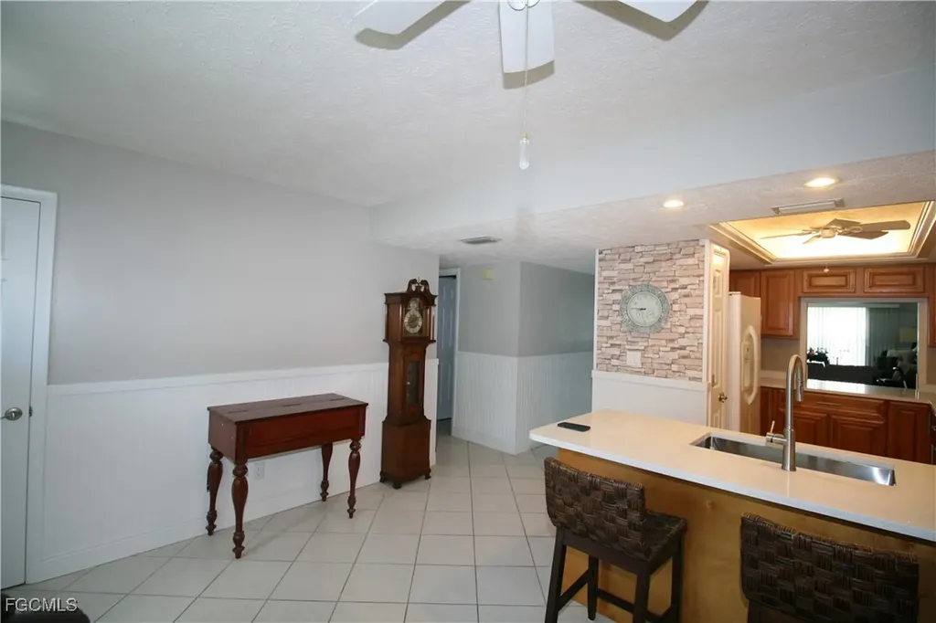 1807 SE 41st Street Cape Coral FL 33904
