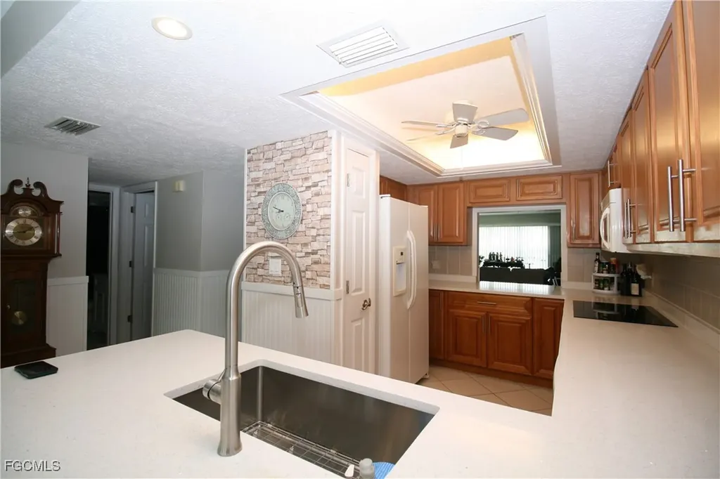 1807 SE 41st Street Cape Coral FL 33904
