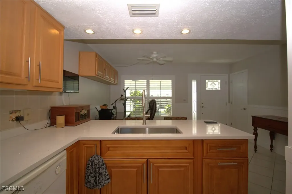 1807 SE 41st Street Cape Coral FL 33904
