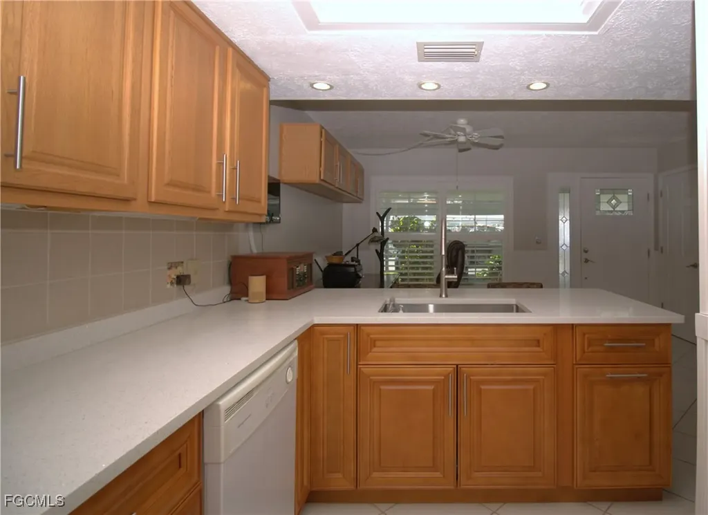 1807 SE 41st Street Cape Coral FL 33904