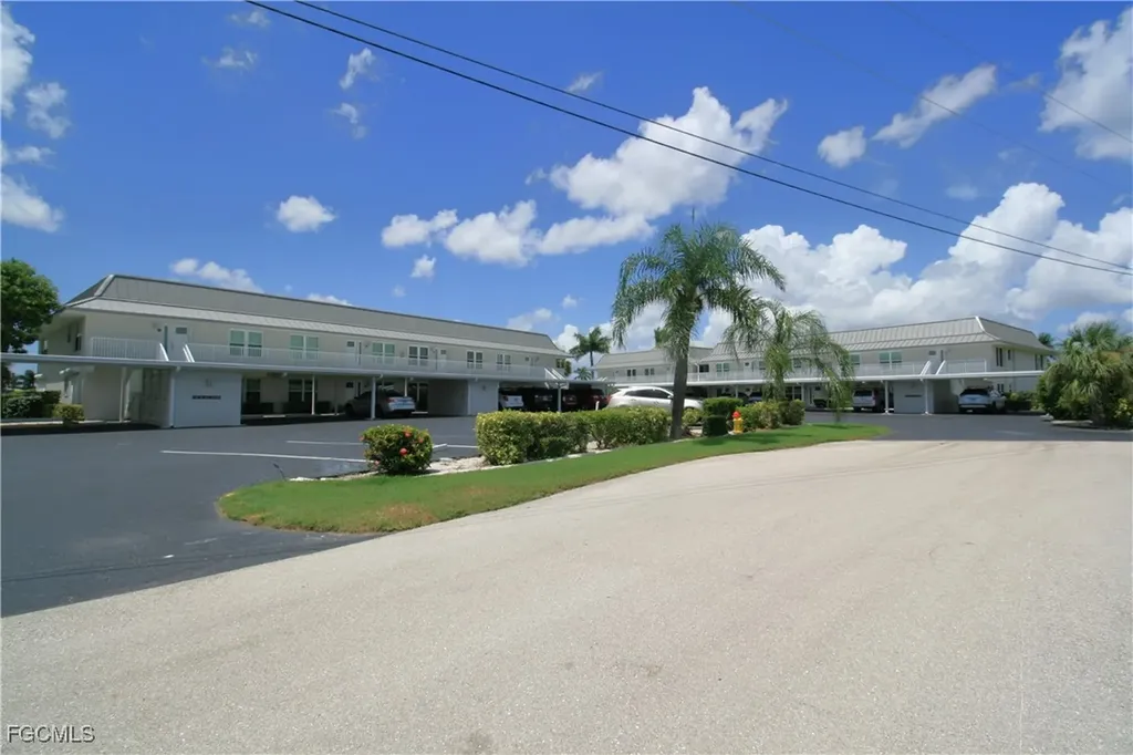1807 SE 41st Street Cape Coral FL 33904