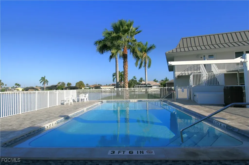 1807 SE 41st Street Cape Coral FL 33904