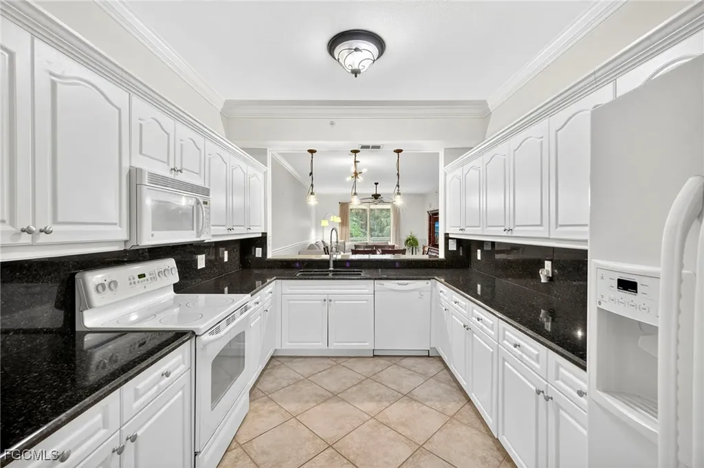 8341 Whiskey Preserve Circle Fort Myers FL 33919