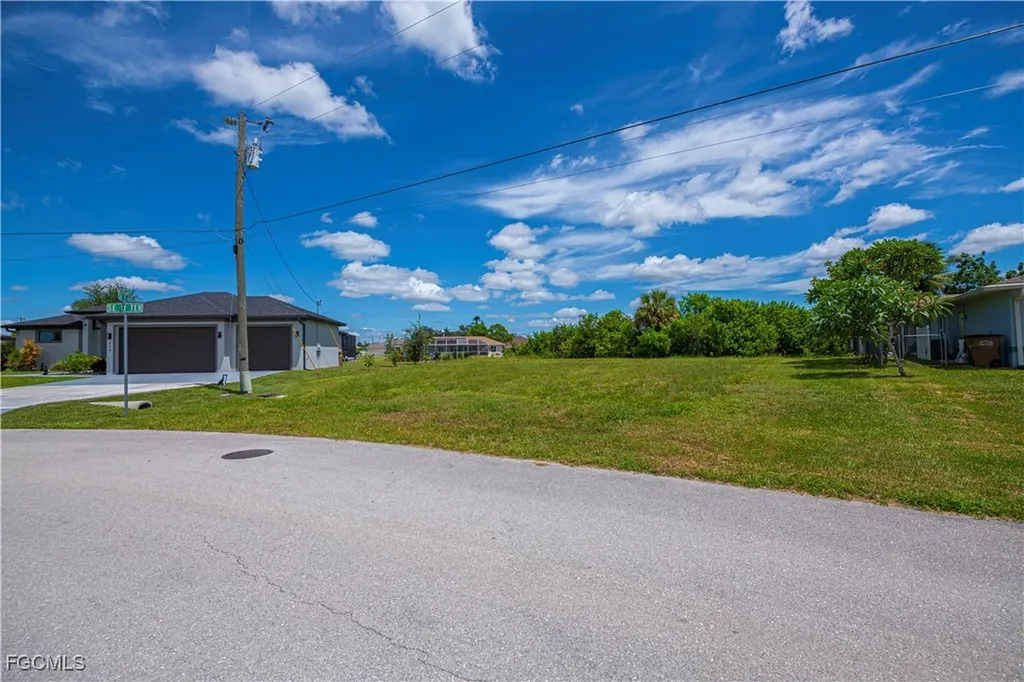 1203 SE 3rd Avenue Cape Coral FL 33990