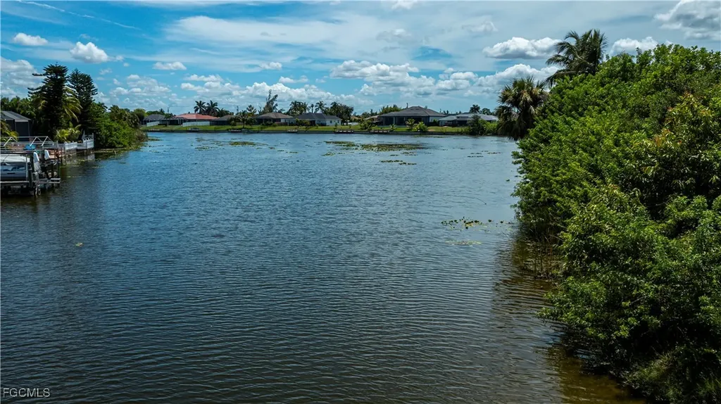 1203 SE 3rd Avenue Cape Coral FL 33990