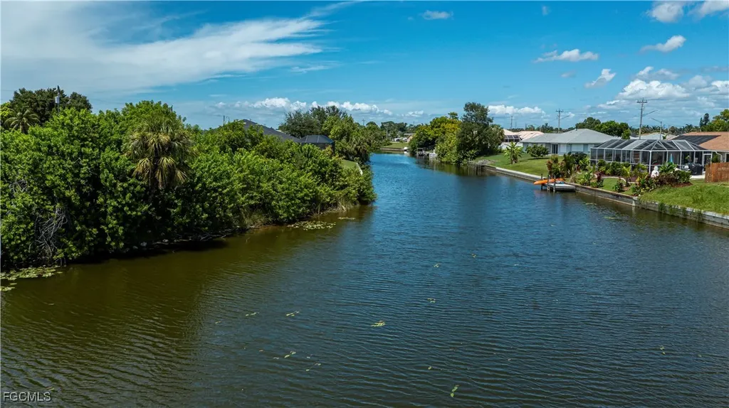 1203 SE 3rd Avenue Cape Coral FL 33990