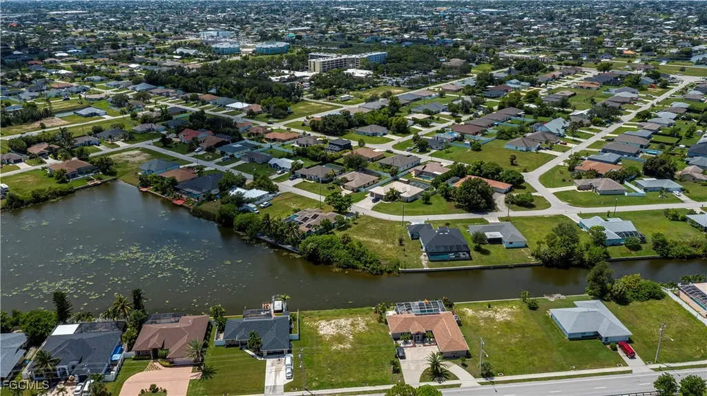 1203 SE 3rd Avenue Cape Coral FL 33990