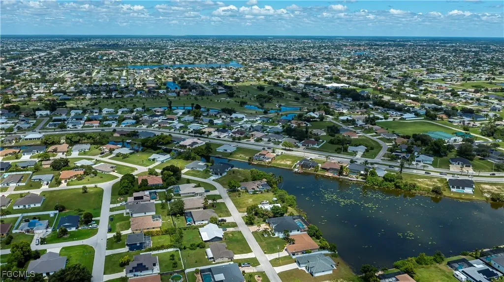 1203 SE 3rd Avenue Cape Coral FL 33990