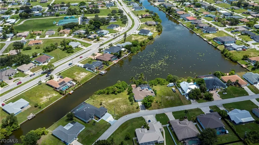 1203 SE 3rd Avenue Cape Coral FL 33990