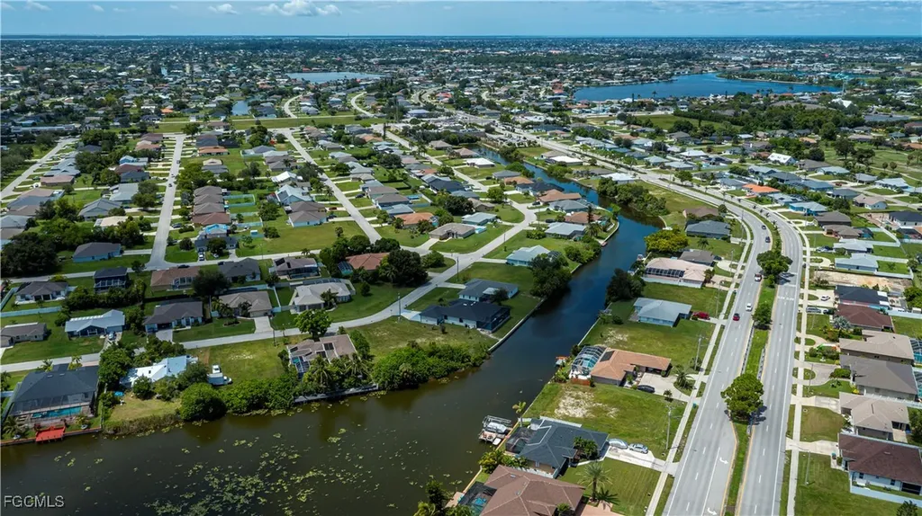 1203 SE 3rd Avenue Cape Coral FL 33990