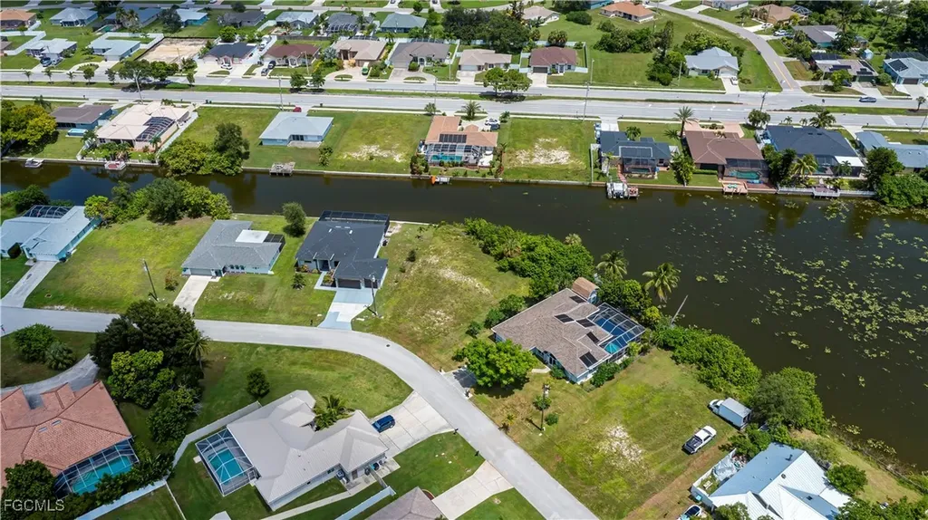 1203 SE 3rd Avenue Cape Coral FL 33990