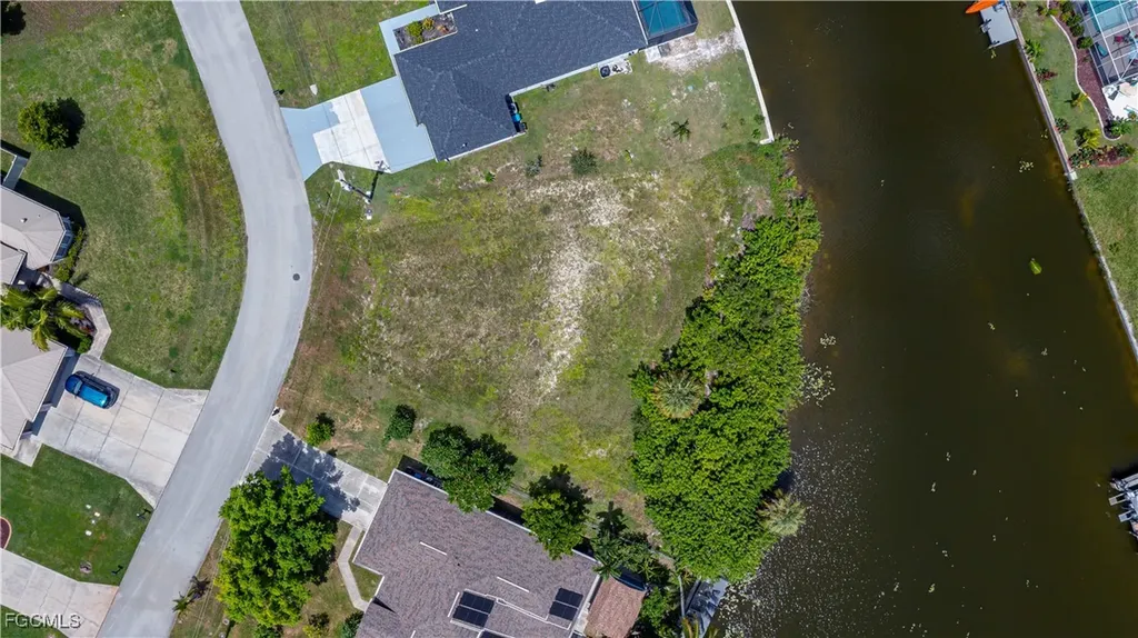 1203 SE 3rd Avenue Cape Coral FL 33990