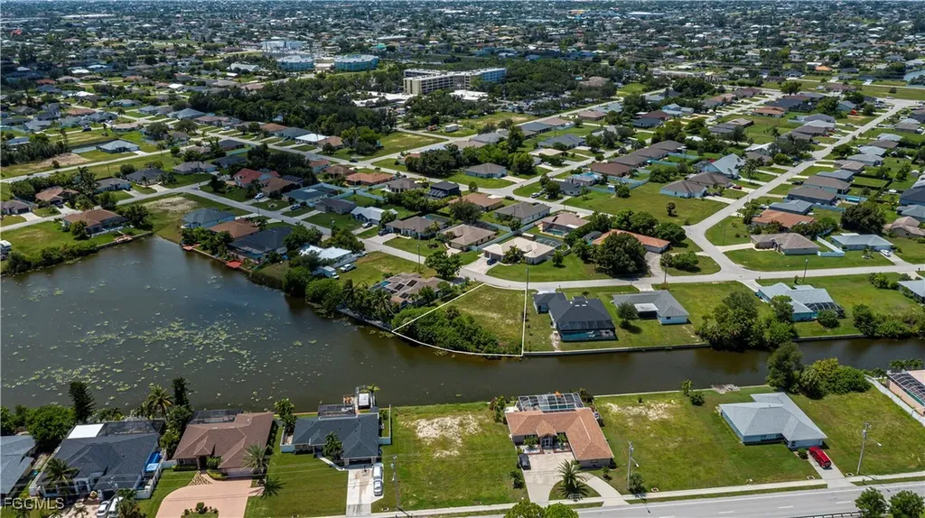 1203 SE 3rd Avenue Cape Coral FL 33990
