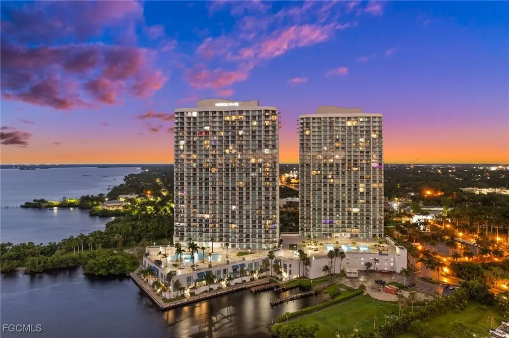 3000 Oasis Grand Boulevard Fort Myers FL 33916