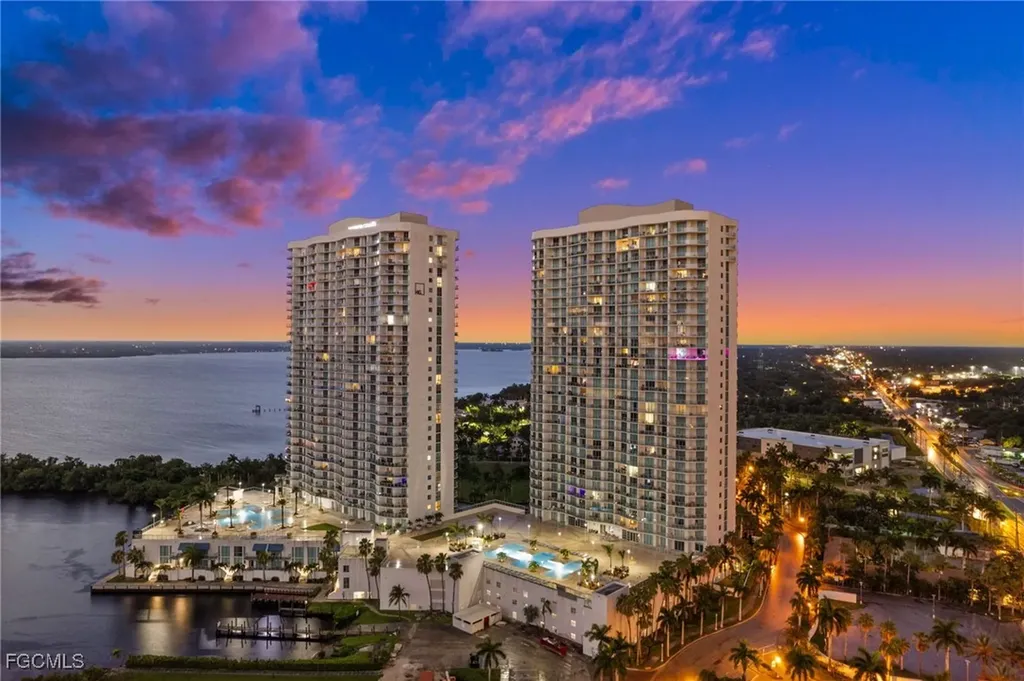 3000 Oasis Grand Boulevard Fort Myers FL 33916