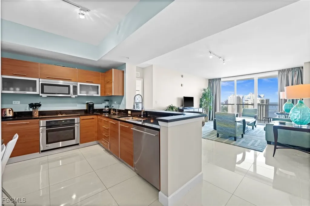 3000 Oasis Grand Boulevard Fort Myers FL 33916