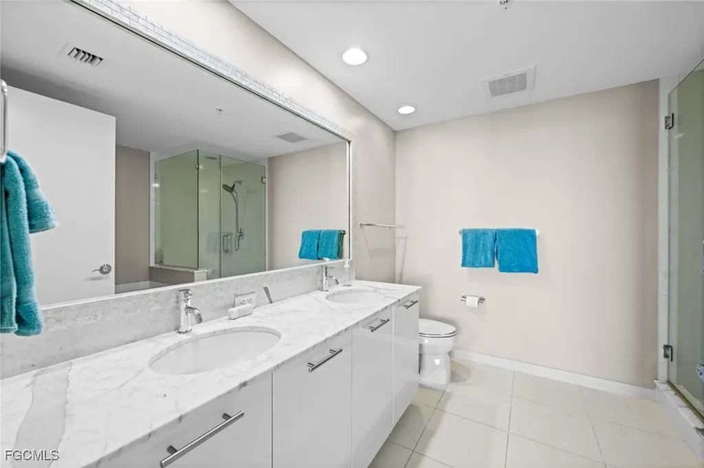3000 Oasis Grand Boulevard Fort Myers FL 33916