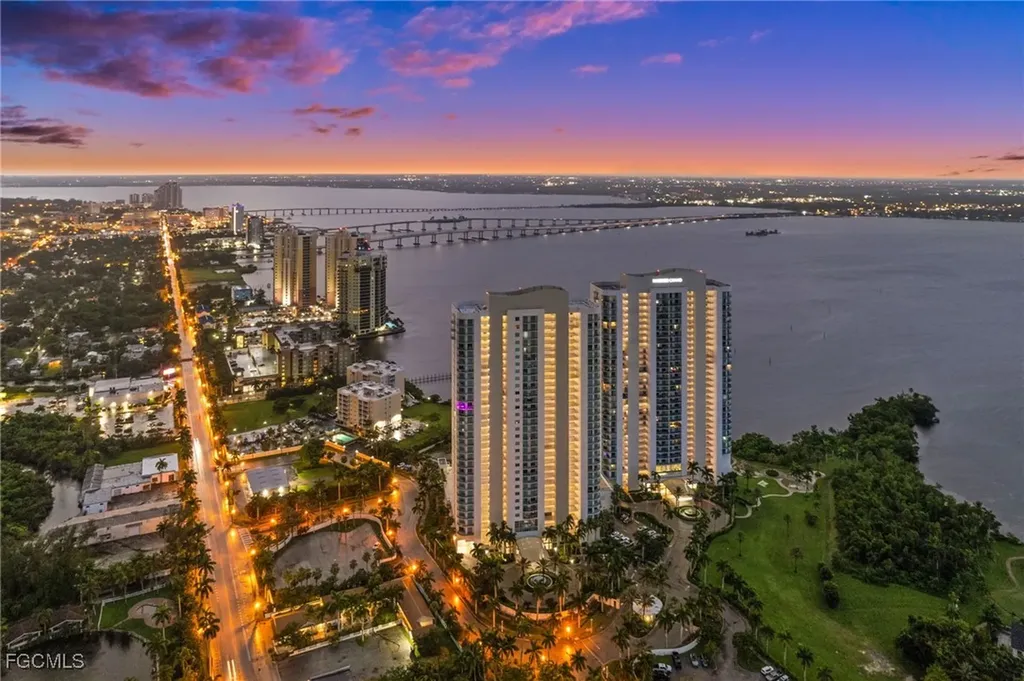 3000 Oasis Grand Boulevard Fort Myers FL 33916