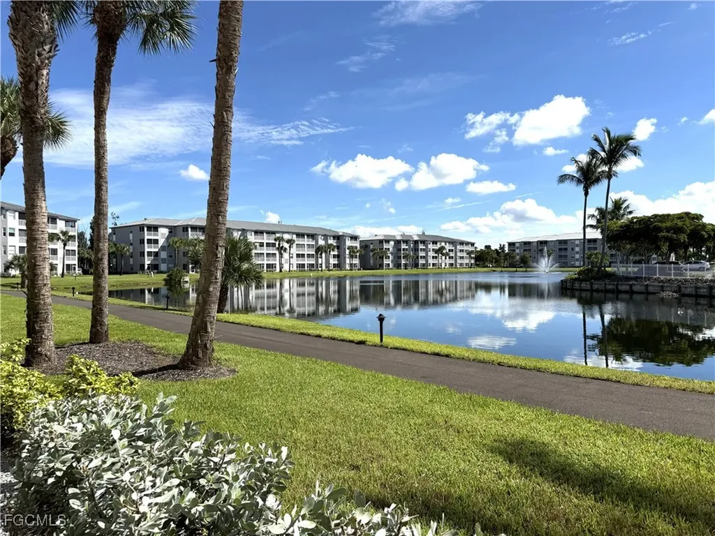 16685 Lake Circle Drive Fort Myers FL 33908