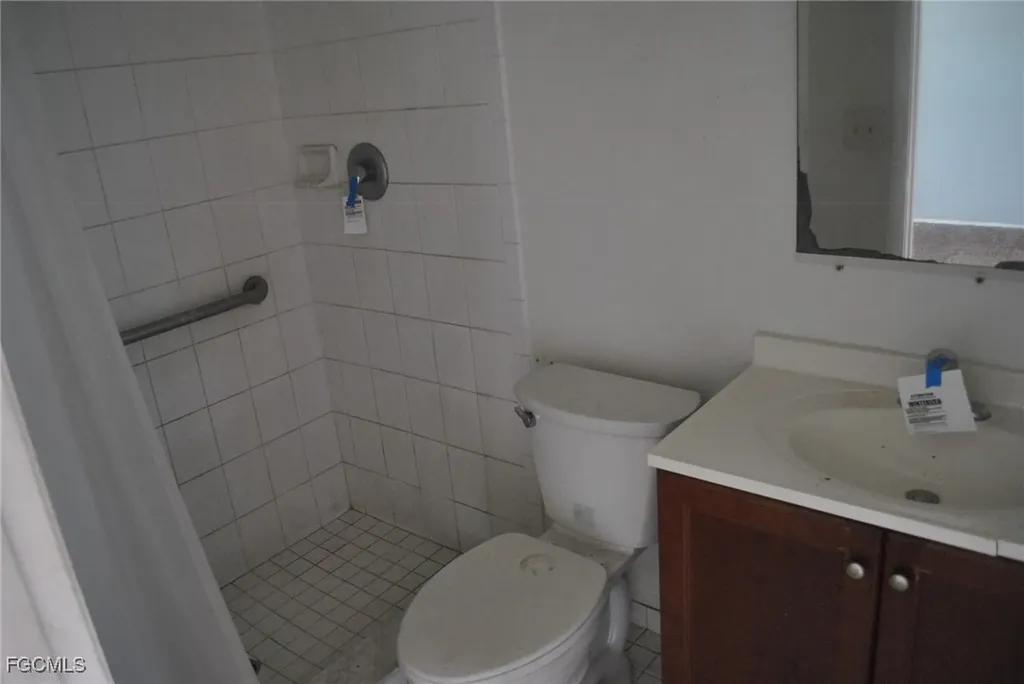 1331 NE 12th Avenue Cape Coral FL 33909
