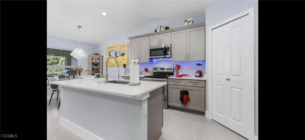 1331/1333 NE 15th Lane Cape Coral FL 33909