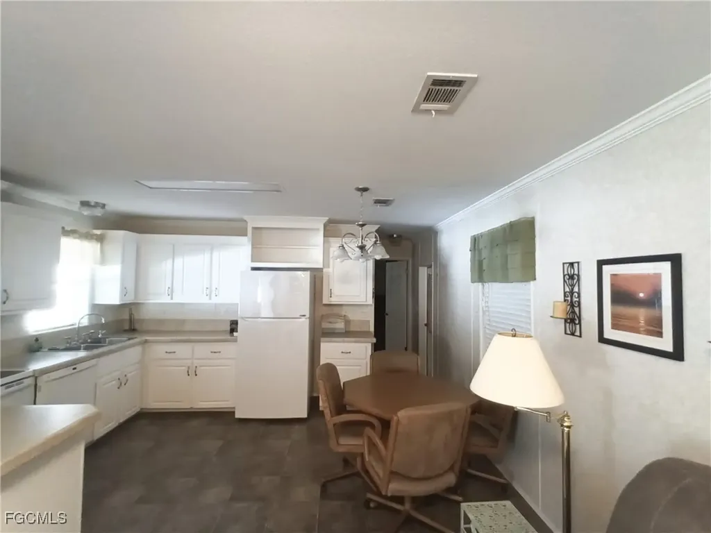 231 Palm Avenue NW Moore Haven FL 33471