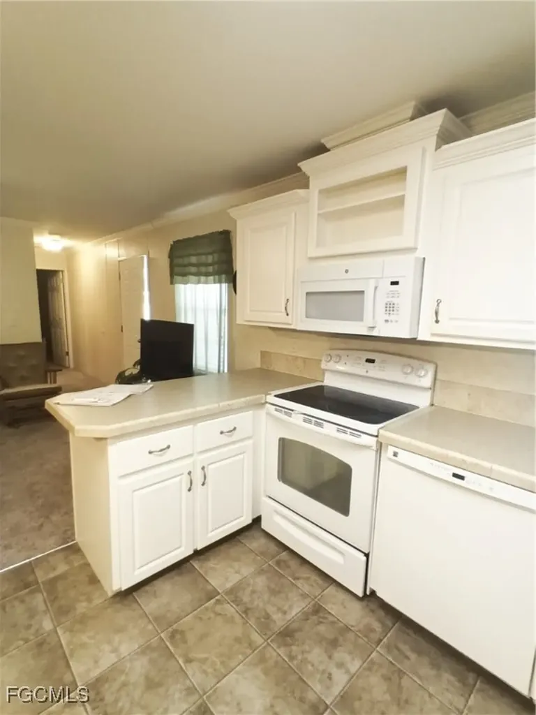 231 Palm Avenue NW Moore Haven FL 33471