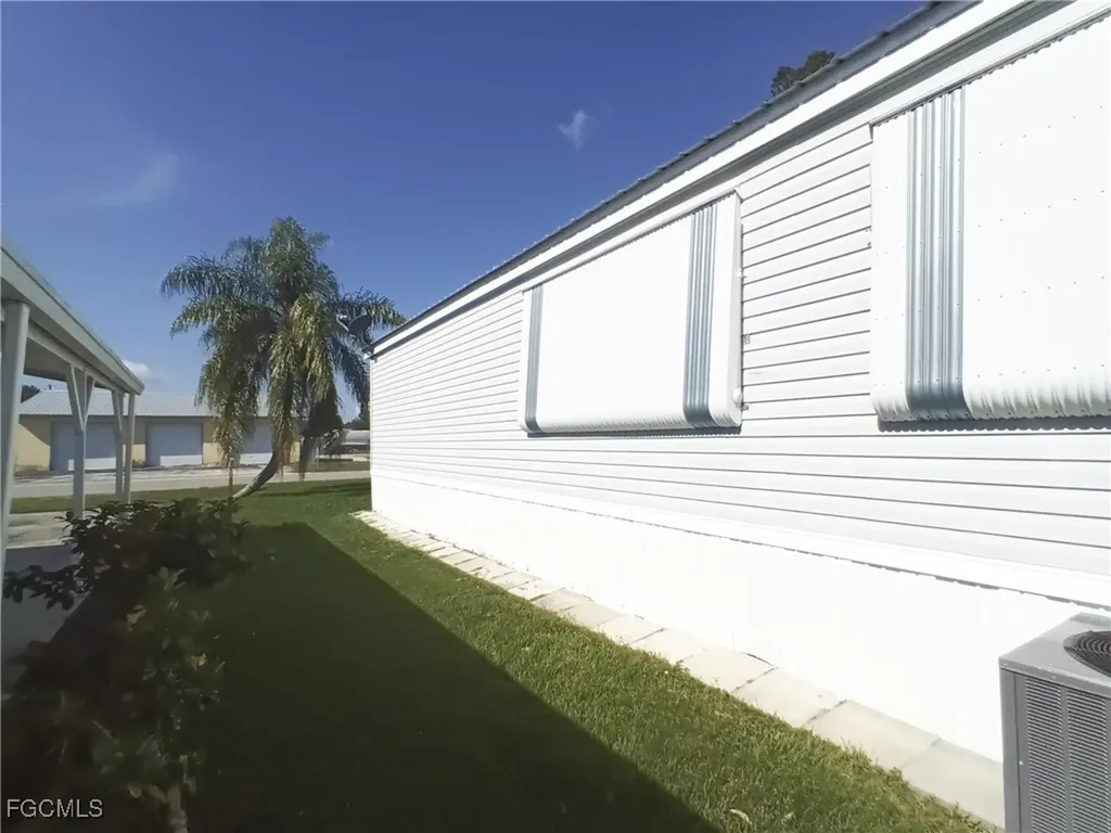 231 Palm Avenue NW Moore Haven FL 33471